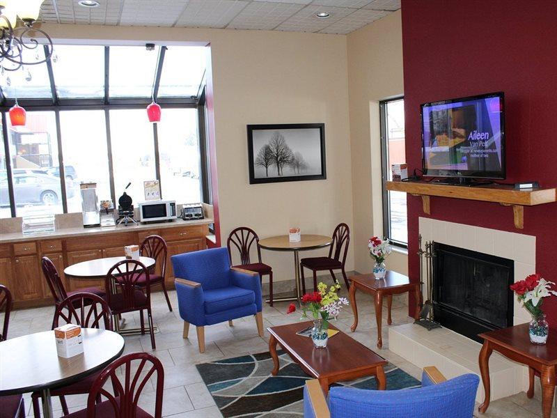 Super 8 by Wyndham Perrysburg-Toledo Hotel Eksteriør billede