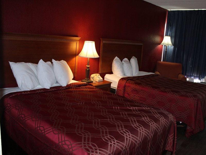 Super 8 by Wyndham Perrysburg-Toledo Hotel Eksteriør billede