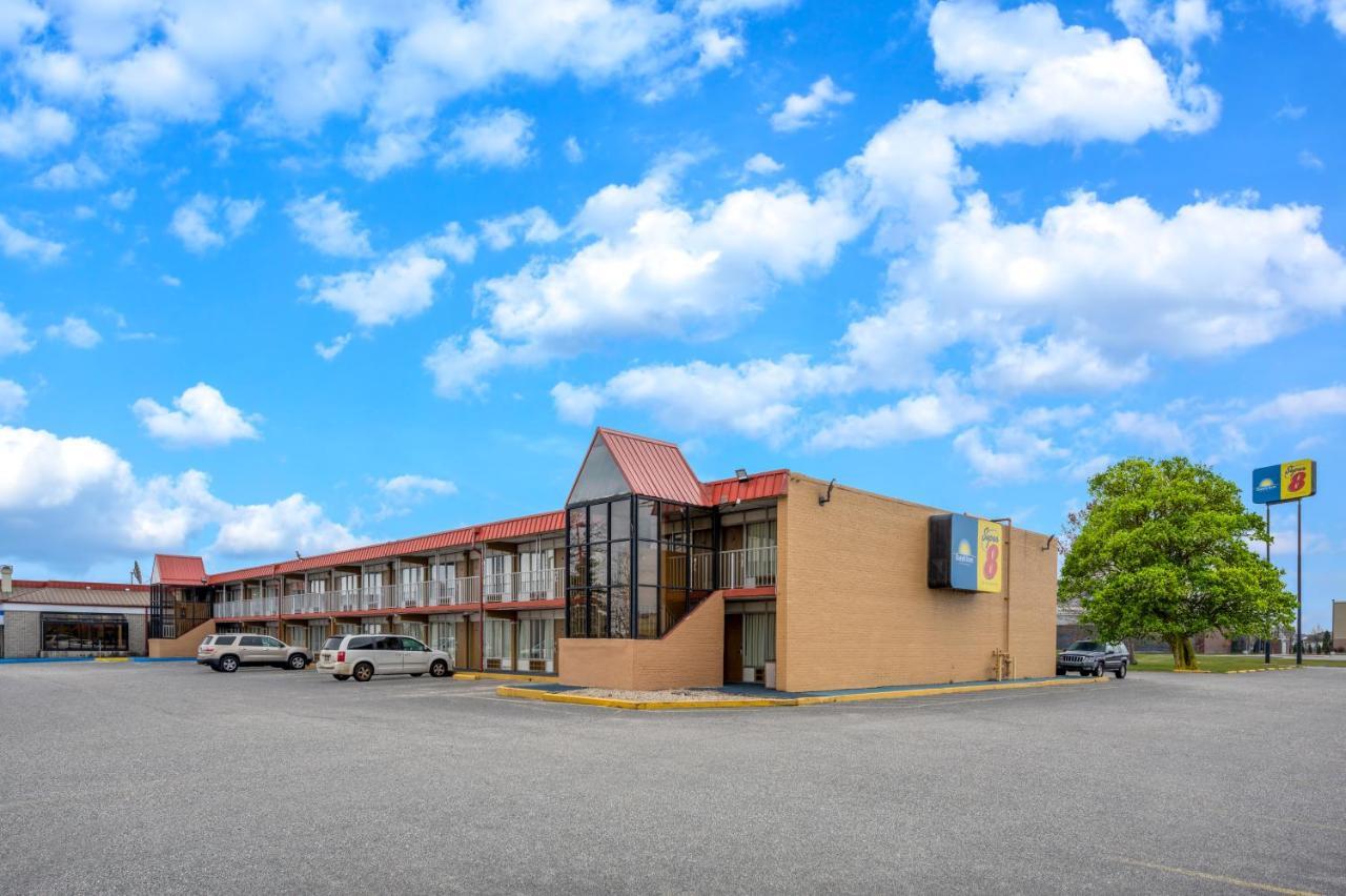 Super 8 by Wyndham Perrysburg-Toledo Hotel Eksteriør billede