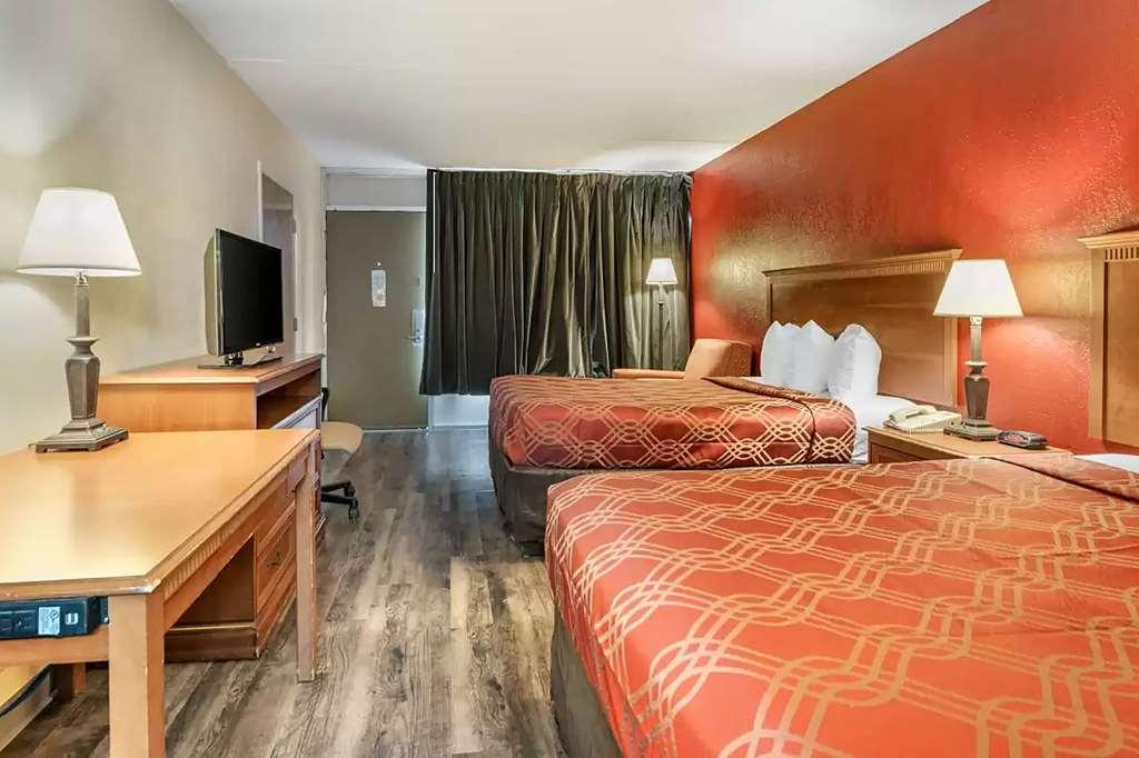 Super 8 by Wyndham Perrysburg-Toledo Hotel Værelse billede